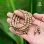 Vòng trầm hương có kỵ nước không và 3 điều cần lưu ý